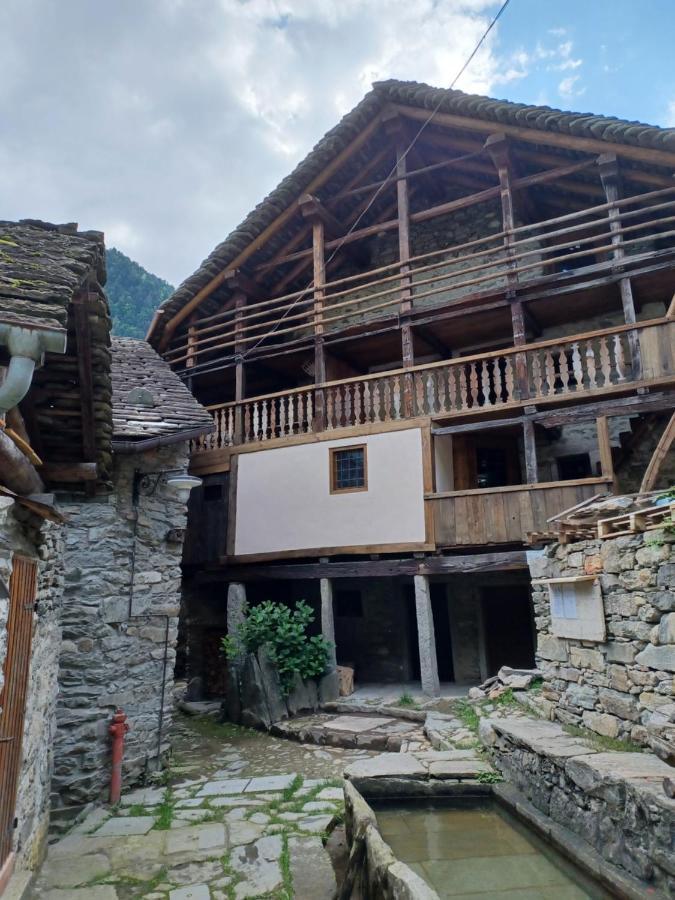 Ca' Scocc, Antica Casa Di Montagna In Valsesia Mollia Exterior foto